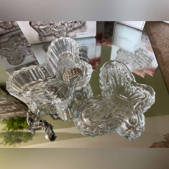5/$30 NWT Fine Crystal 3.5" Covered Butterfly Crystal Trinket Box 13 avail. - Picture 5 of 7